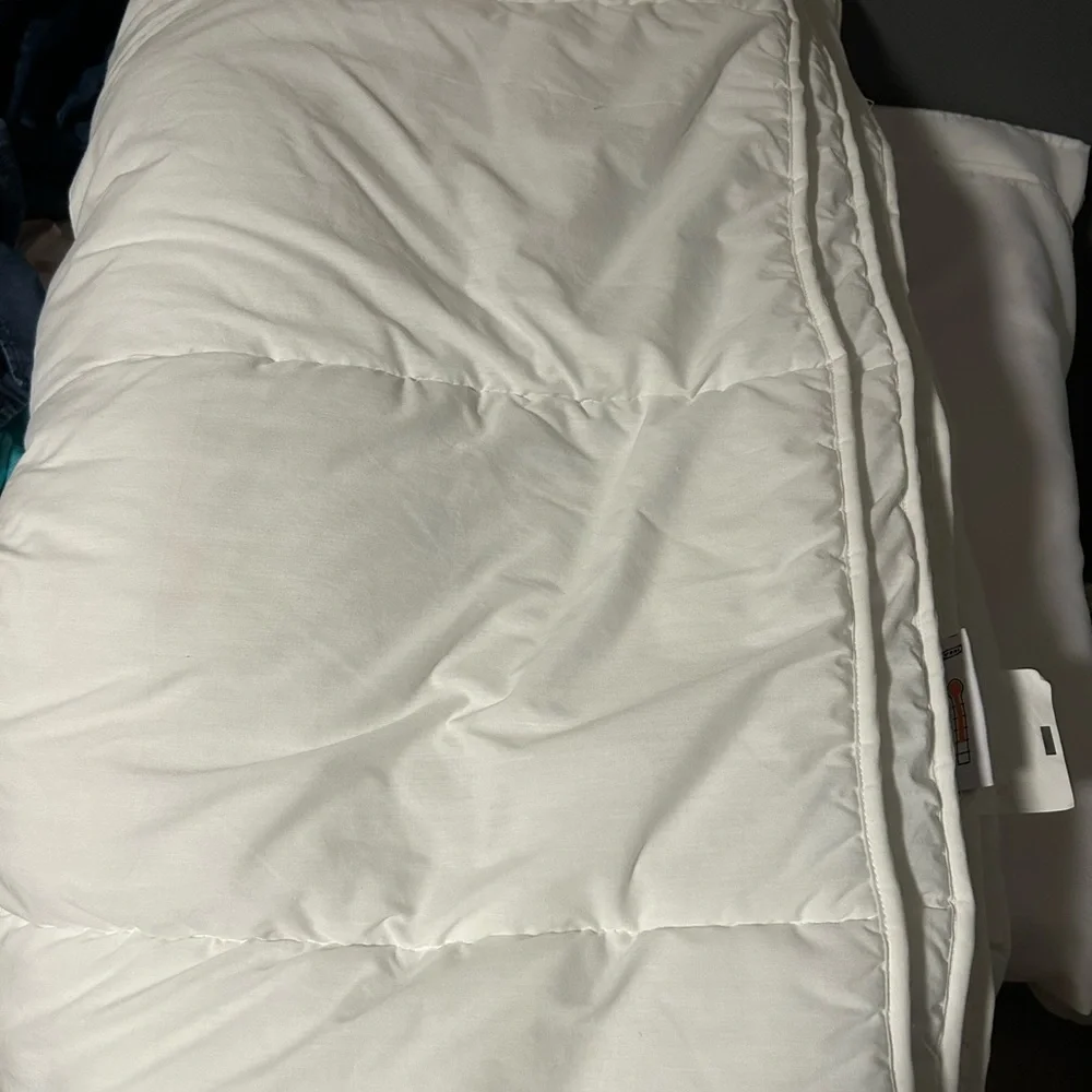 IKEA SMÅSPORRE White Duvet Cover